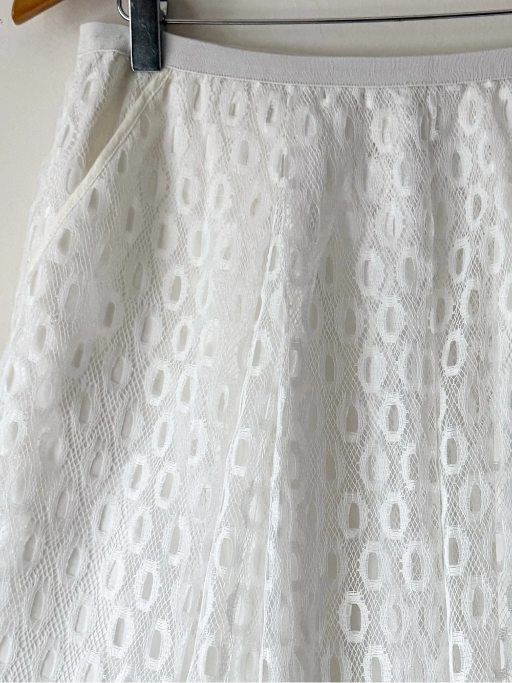 Anthropologie Maeve Lawn Party Skirt With Pockets White A-Line Eyelet Size 4 - Picture 5 of 12